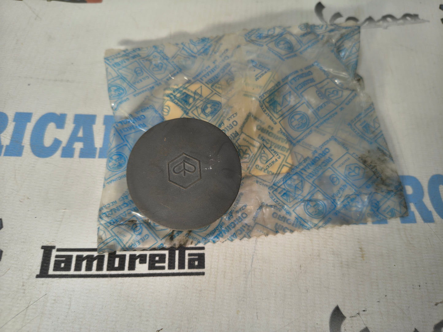 Tappo contachilometri grigio originale Piaggio Ciao Si 291680