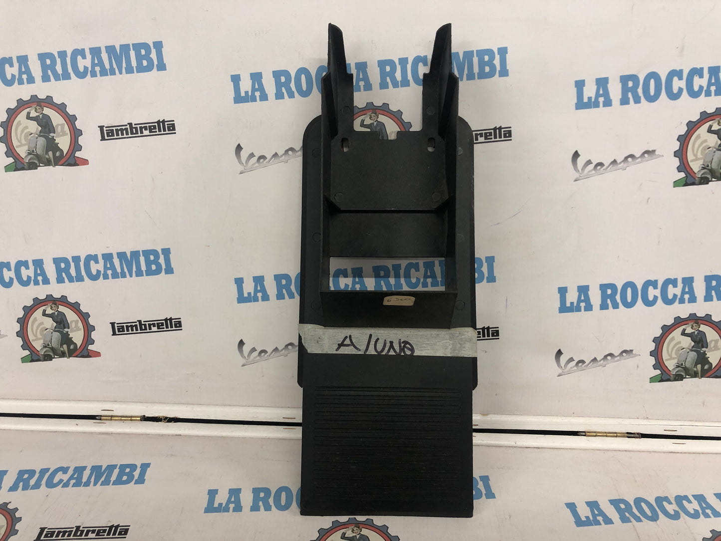 Plastica sella portoggetti ATALA UNO Serie 2