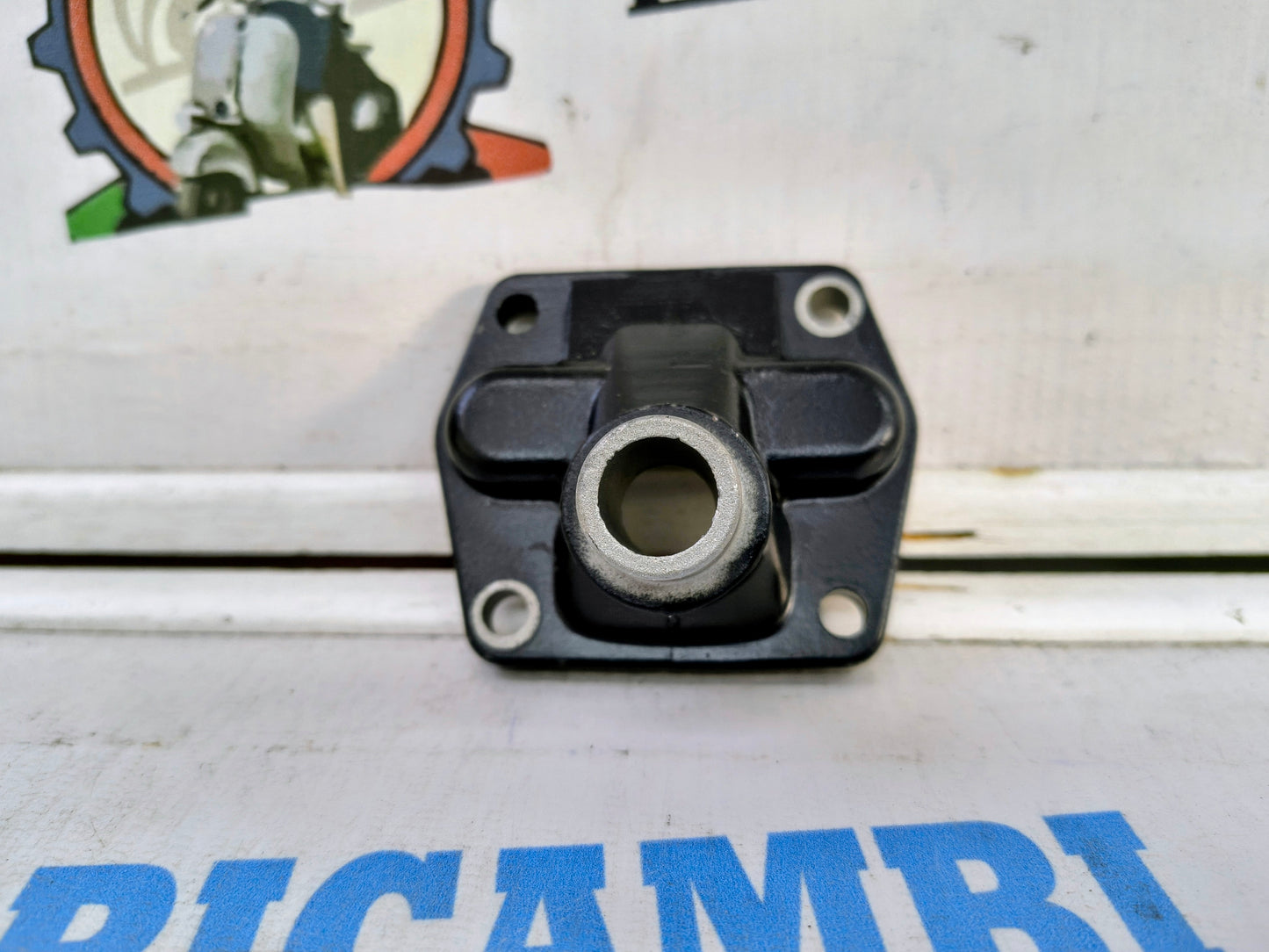 Collettore per Motore Minarelli RV4 Aprilia Malaguti Carburatore SHA 14