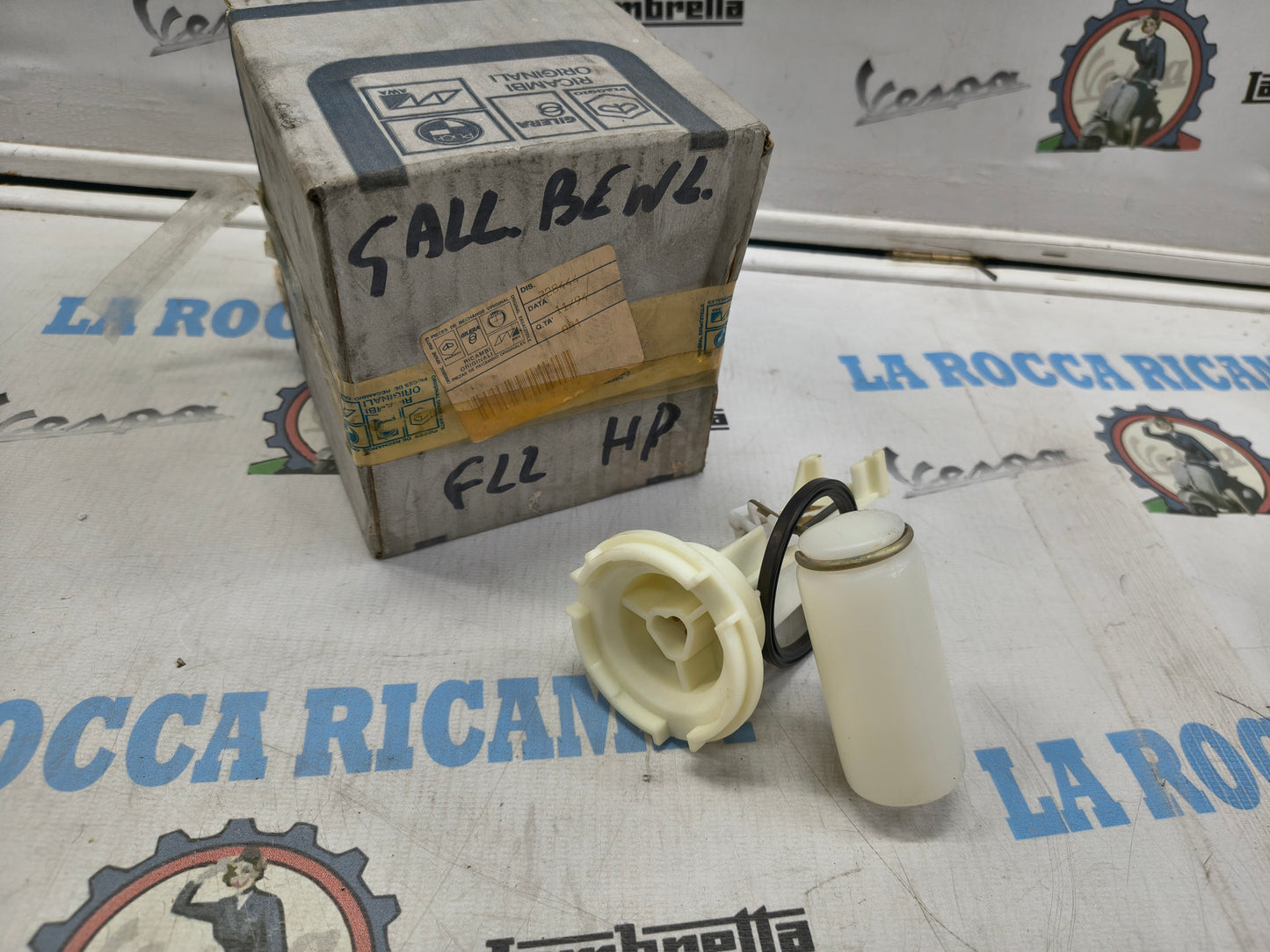 Galleggiante benzina Vespa HP / V Originale PIAGGIO 228444