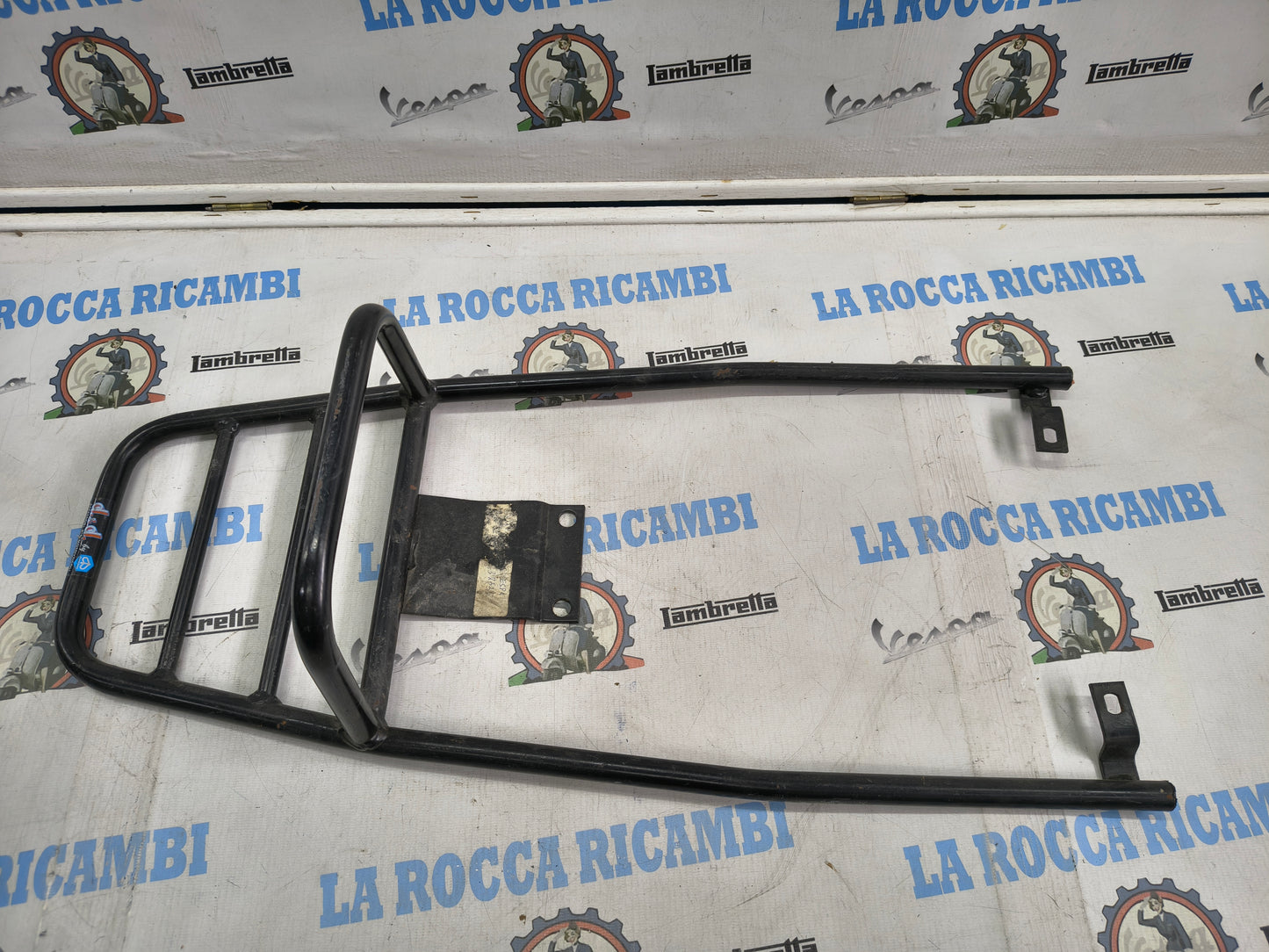 Portapacchi posteriore nero Vespa HP / V