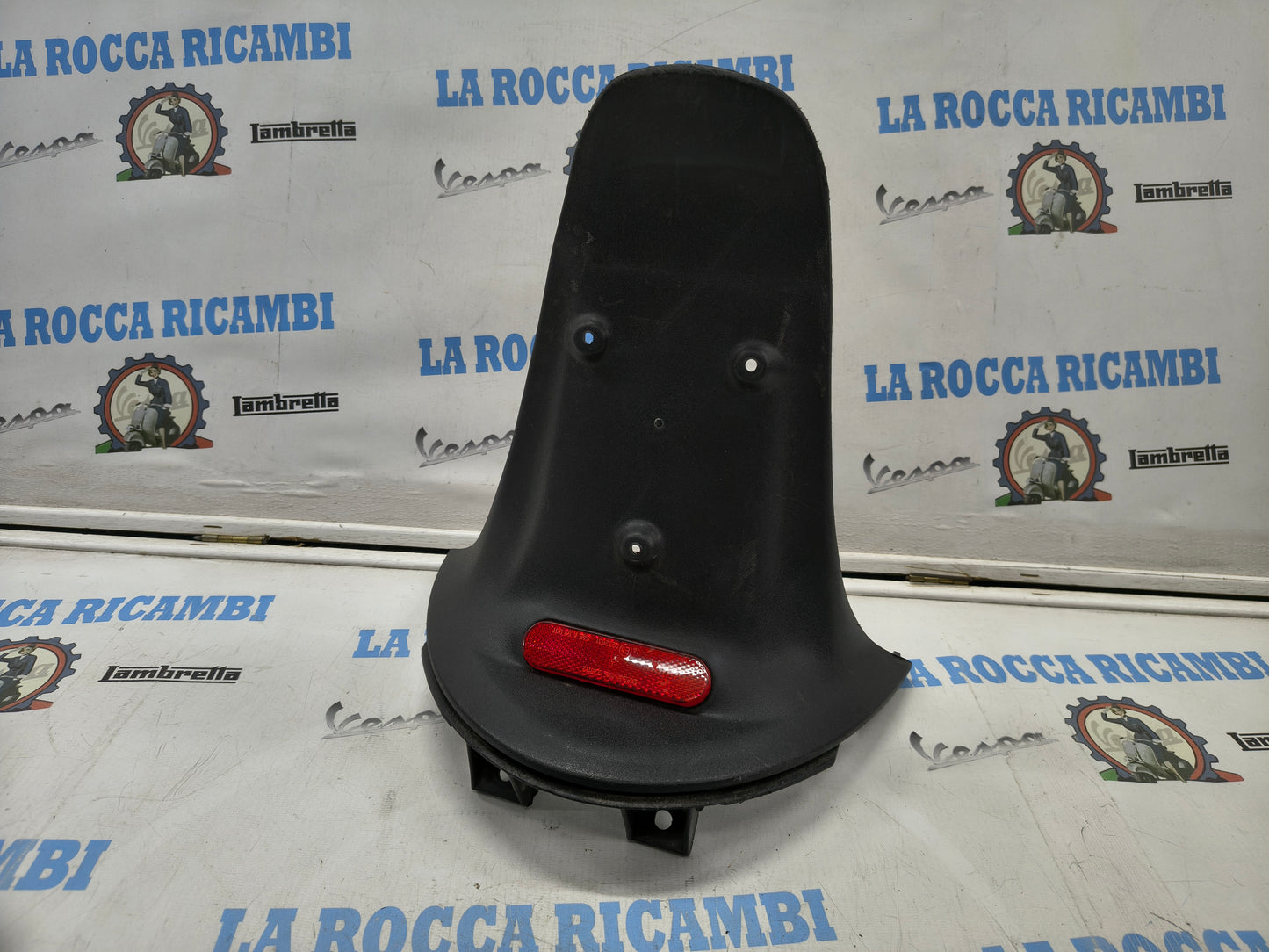 Paraspruzzi posteriore per scooter Piaggio 50 ZIP 2000-2017 575409 Originale