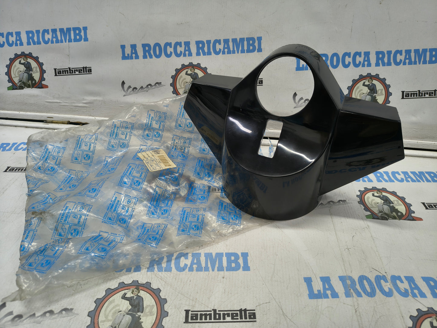 Coperchio Manubrio Sterzo Vespa PK S 50 / 125 Con Frecce Originale 178933
