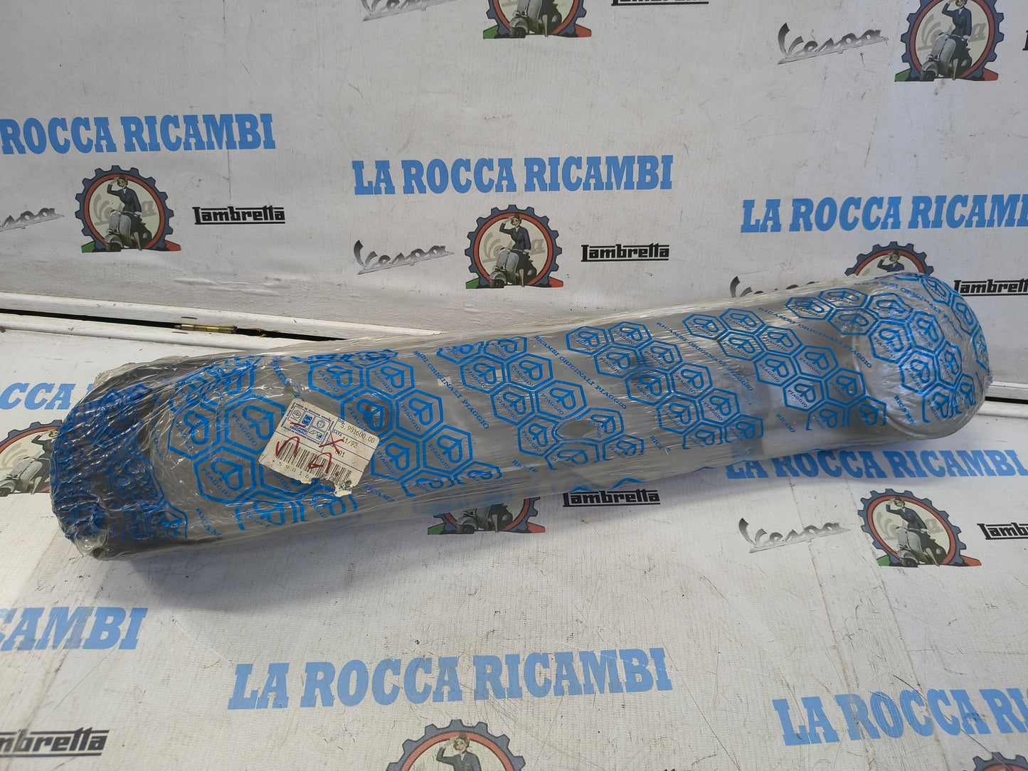 Fiancatina laterale destra PIAGGIO SI 901600 (GRIGIO)
