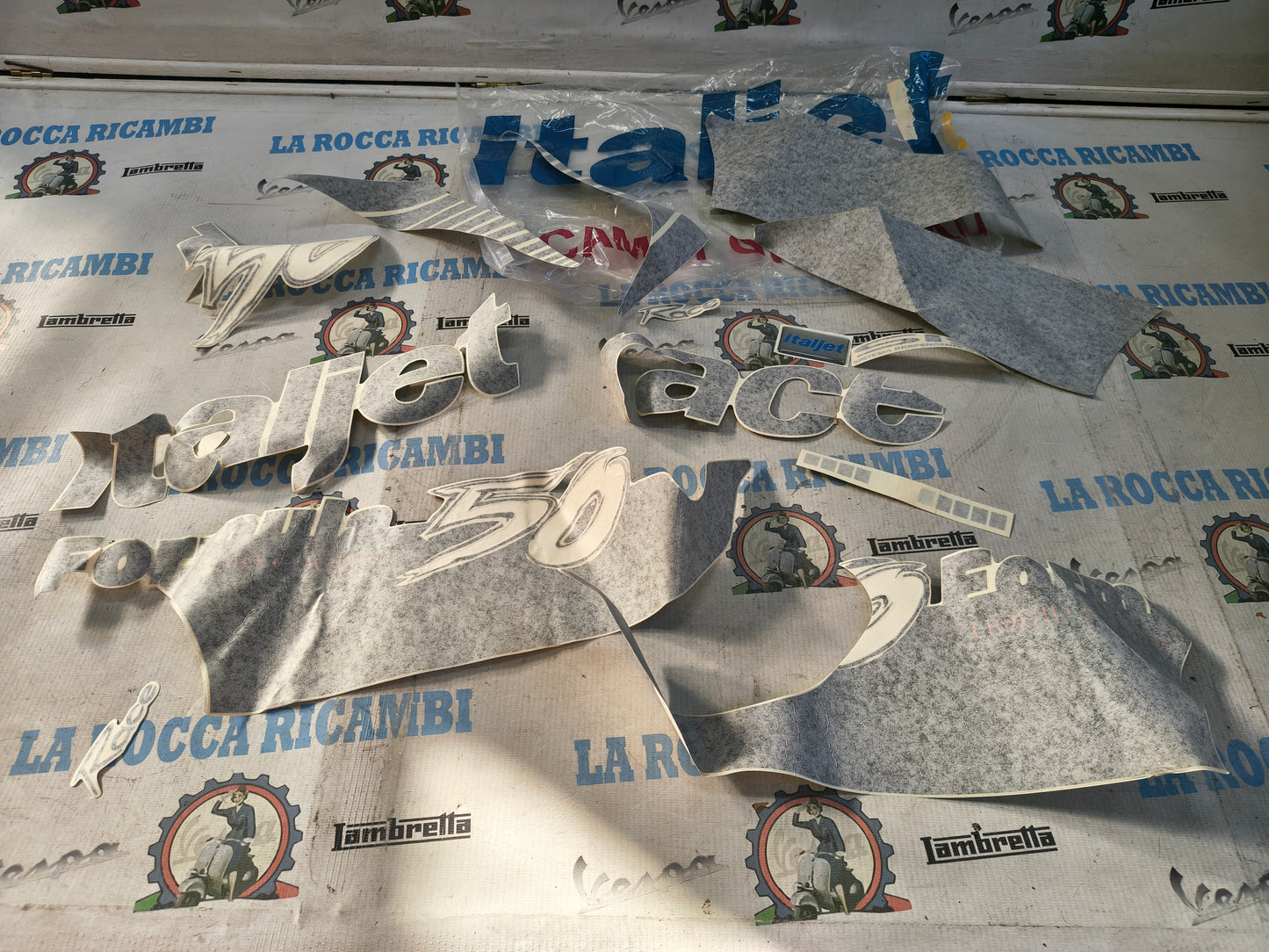 Kit Adesivi ITALJET RACE 3380052