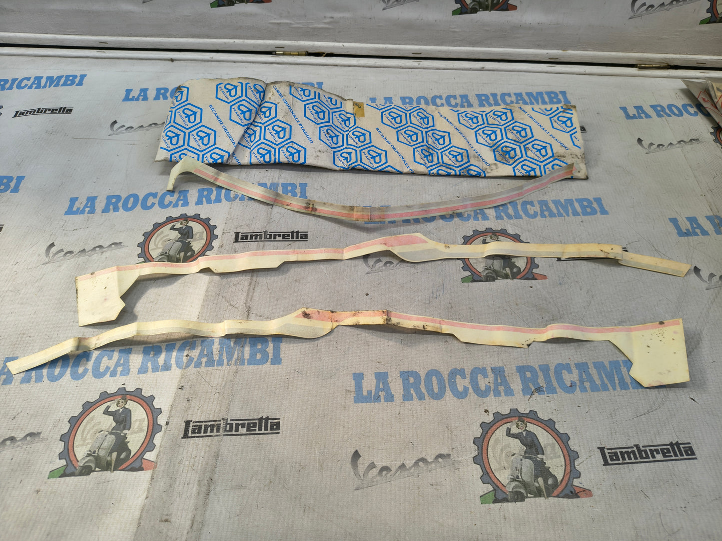 Kit fregi quartz originale piaggio 498378