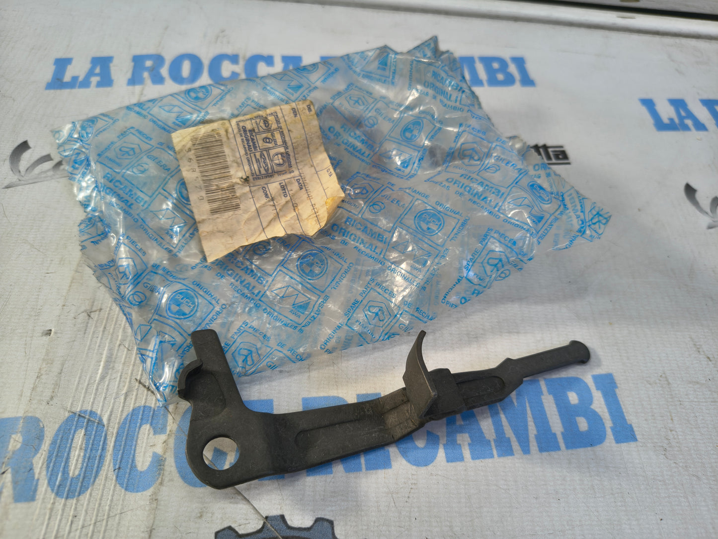LEVA COMANDO RETROMARCIA APE TM 703 TUTTI I MODELLI BENZINA E DIESEL - APE 602 ORIGINALE PIAGGIO 568570