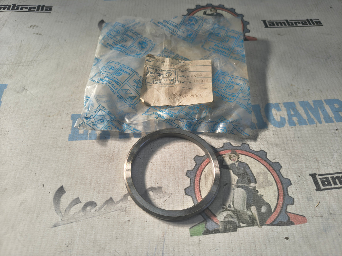 Distanziale Piaggio Porter 5,7 mm - 9004564524000