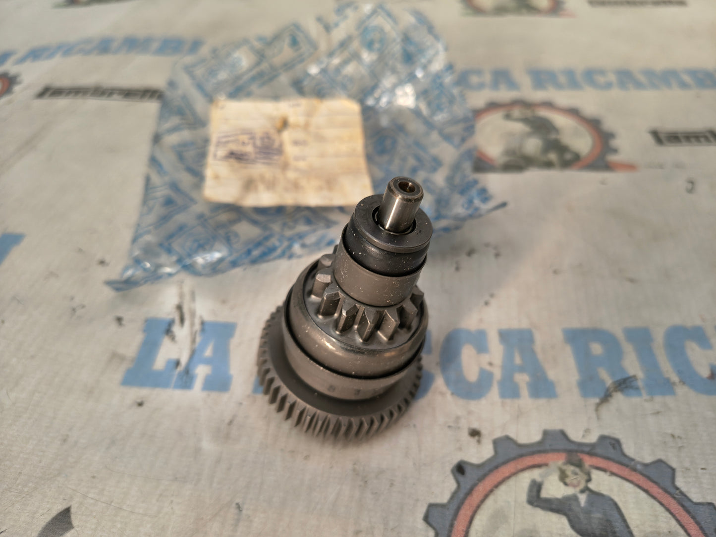 PIGNONE AVVIAMENTO PIAGGIO LIBERTY VESPA ET4 HEXAGON LX4 SFERA 125 - 293799