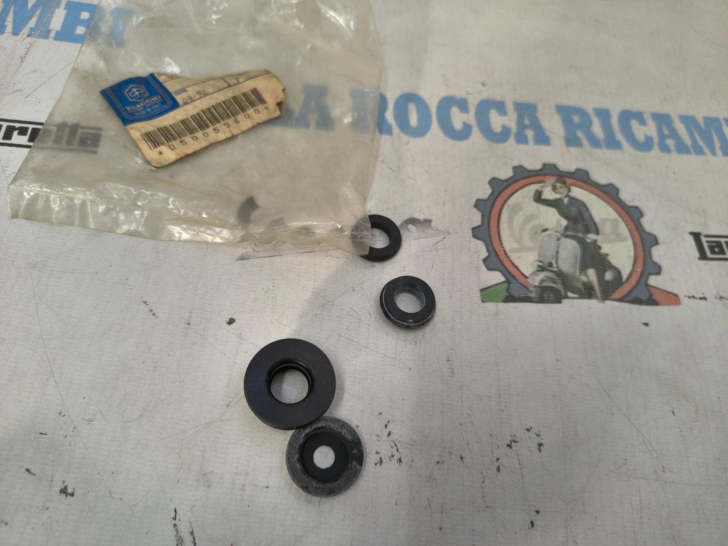 kit revisione cilindretto pompa freno PIAGGIO APE 50 FLS TMP 500556 gommini