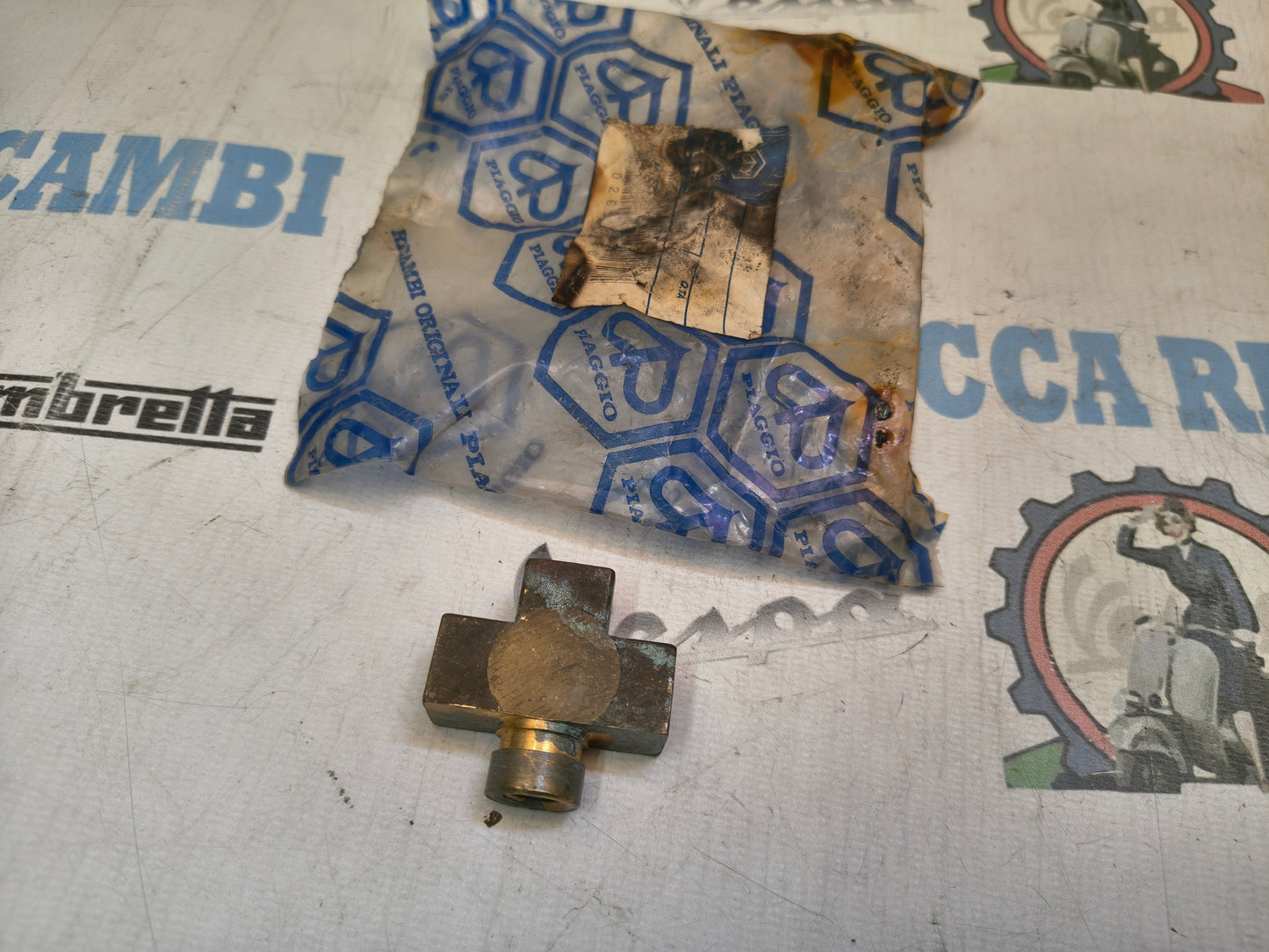 RACCORDO TUBI FRENO ORIGINALE PIAGGIO APE