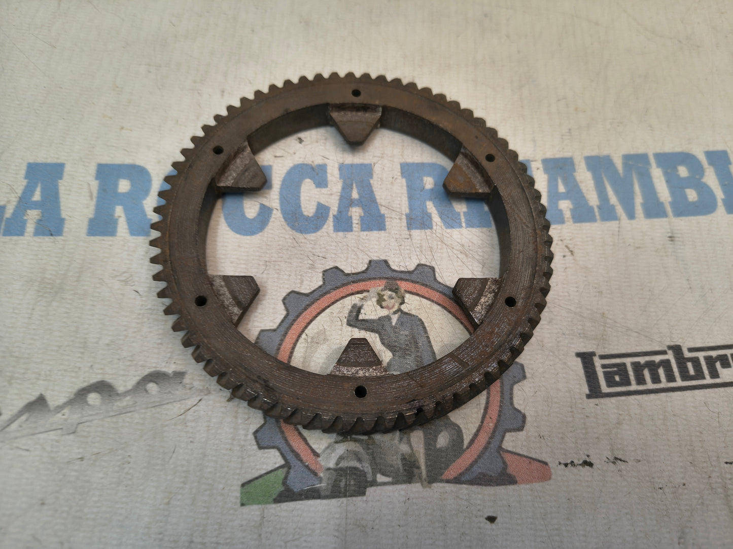Ingranaggio Z68 Corona Albero Primario Piaggio Vespa 125 PX PE T5 COSA 174825