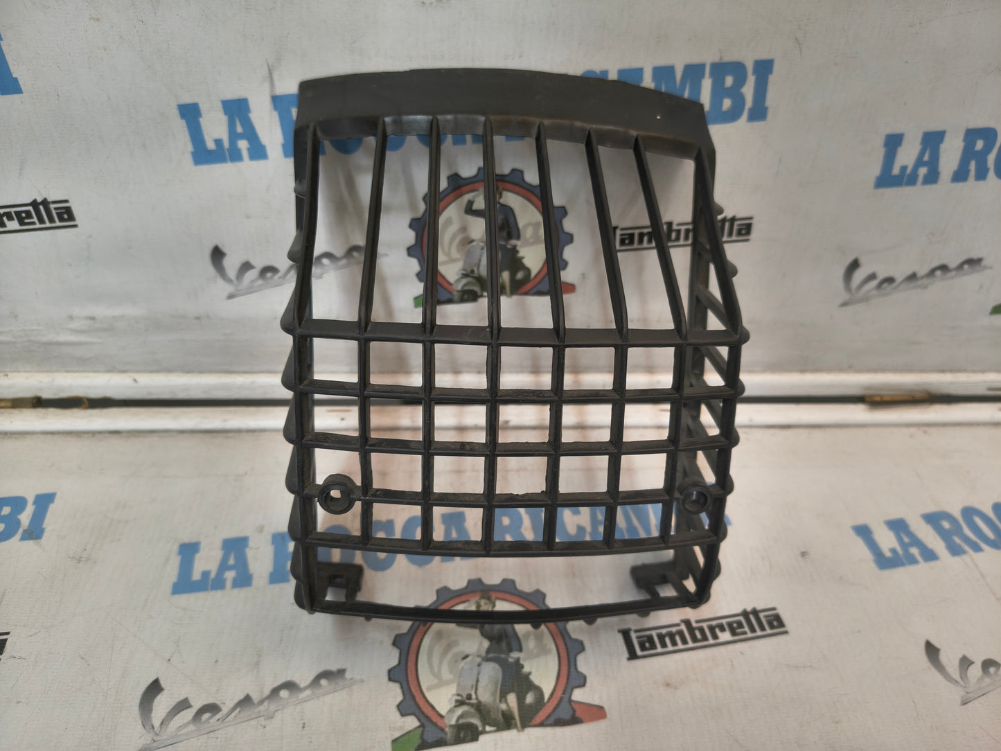 Griglia protezione Fanalino Posteriore Vespa PX Arcobaleno 125/150/200