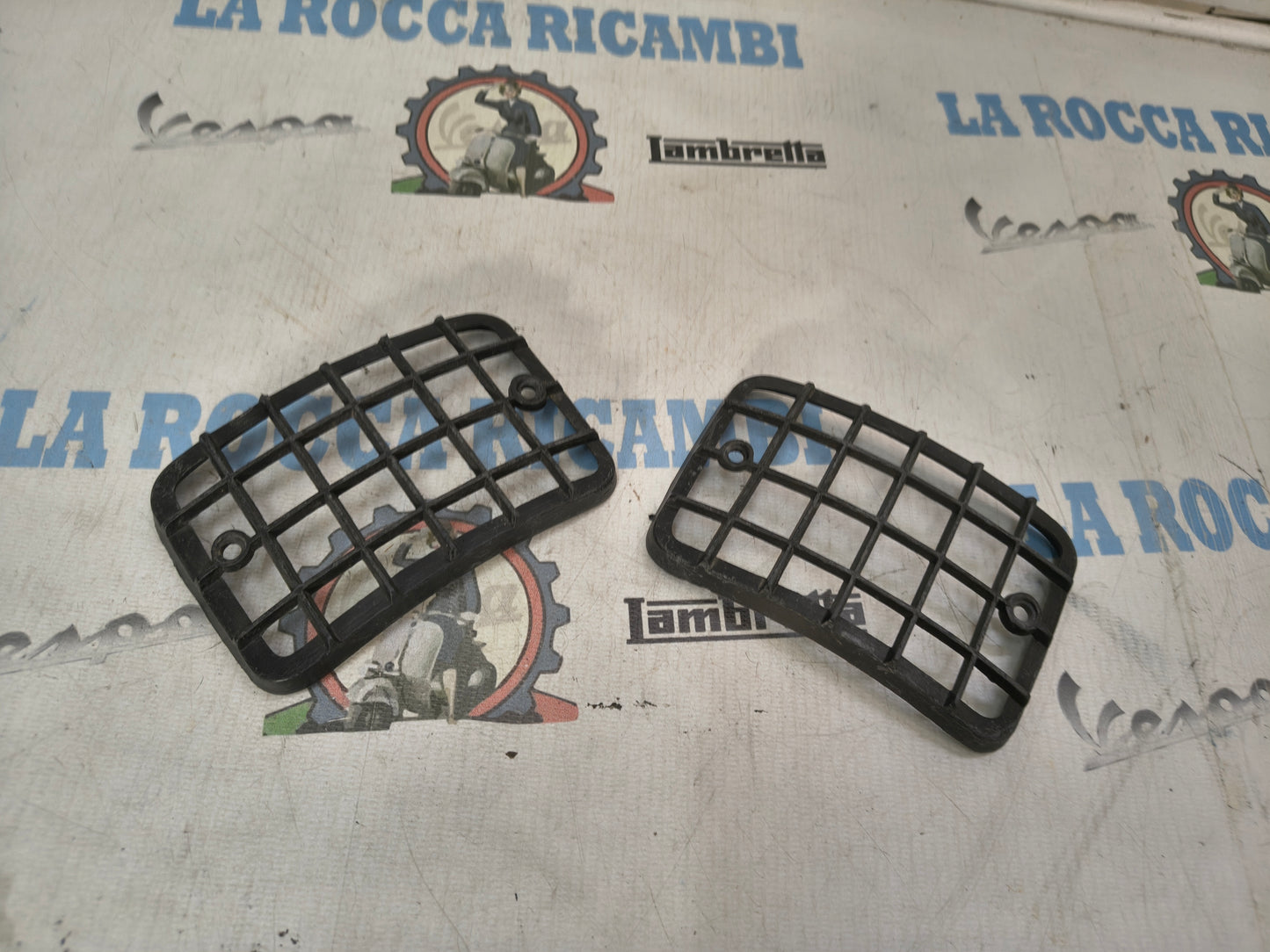 Griglie parasassi protezione anteriori Vespa PK XL / HP / V / PK N