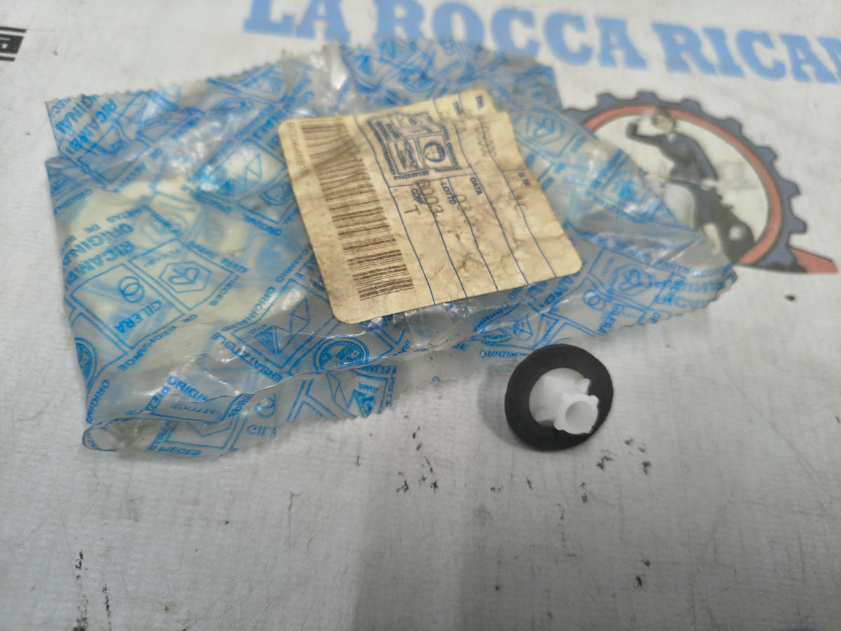 GANCIO MASCHERINA ANTERIORE PIAGGIO PORTER ORIGINALE 9004468109000