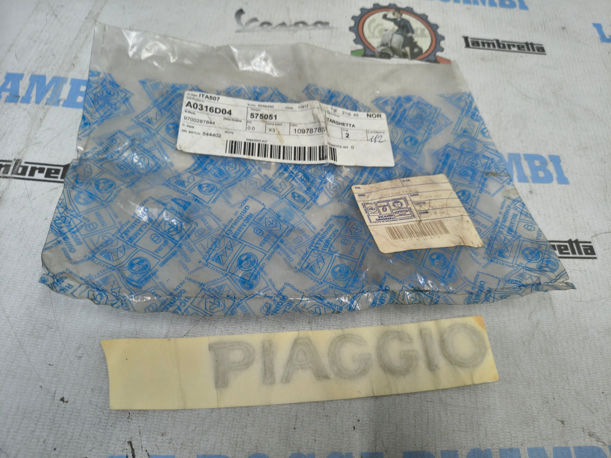 TARGHETTA “PIAGGIO” ORIGINALE PIAGGIO HEXAGON 575051