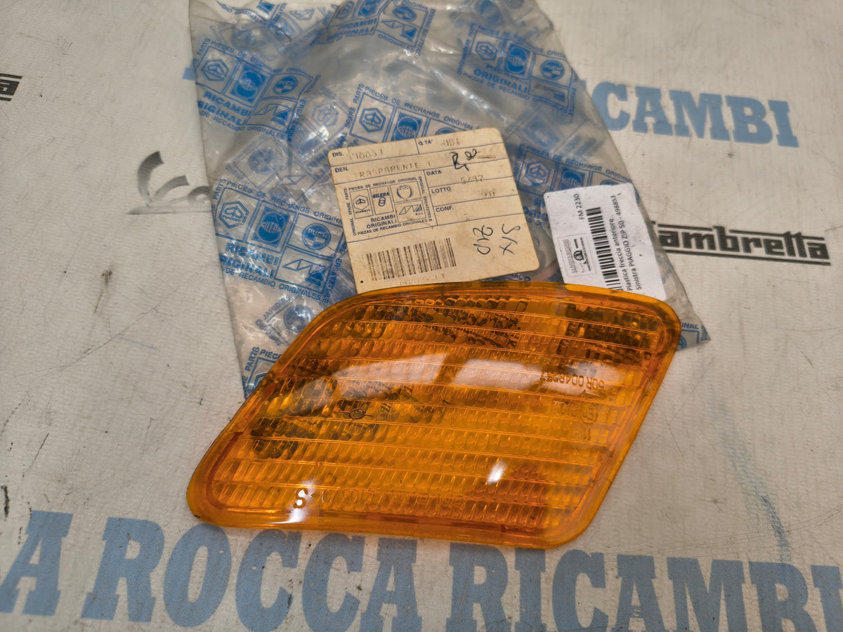 Plastica freccia anteriore Sinistra PIAGGIO ZIP 50 - 498853