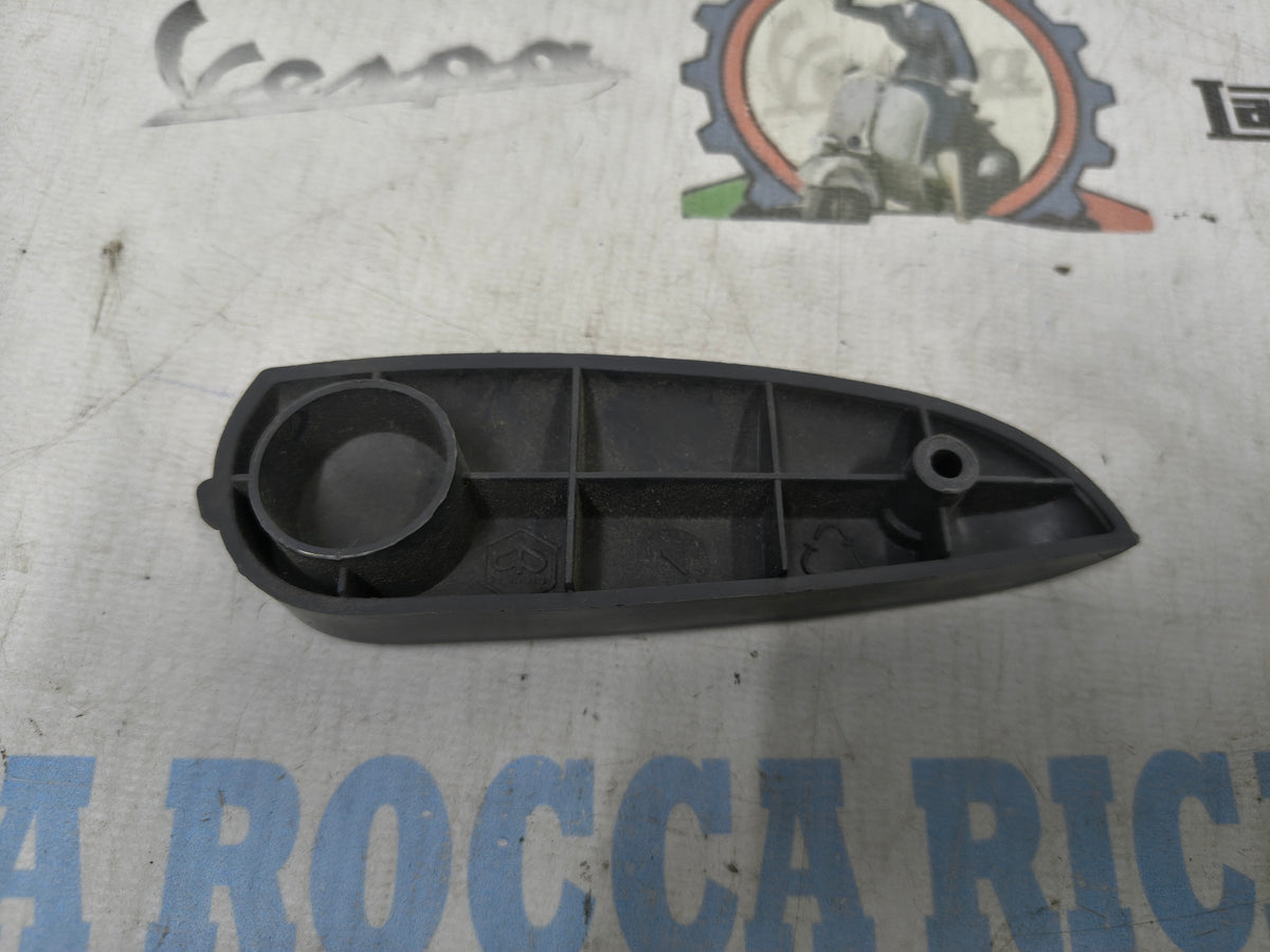 COPERCHIO PLASTICA PEDANA POSTERIORE SINISTRA SX LIBERTY PIAGGIO 464646