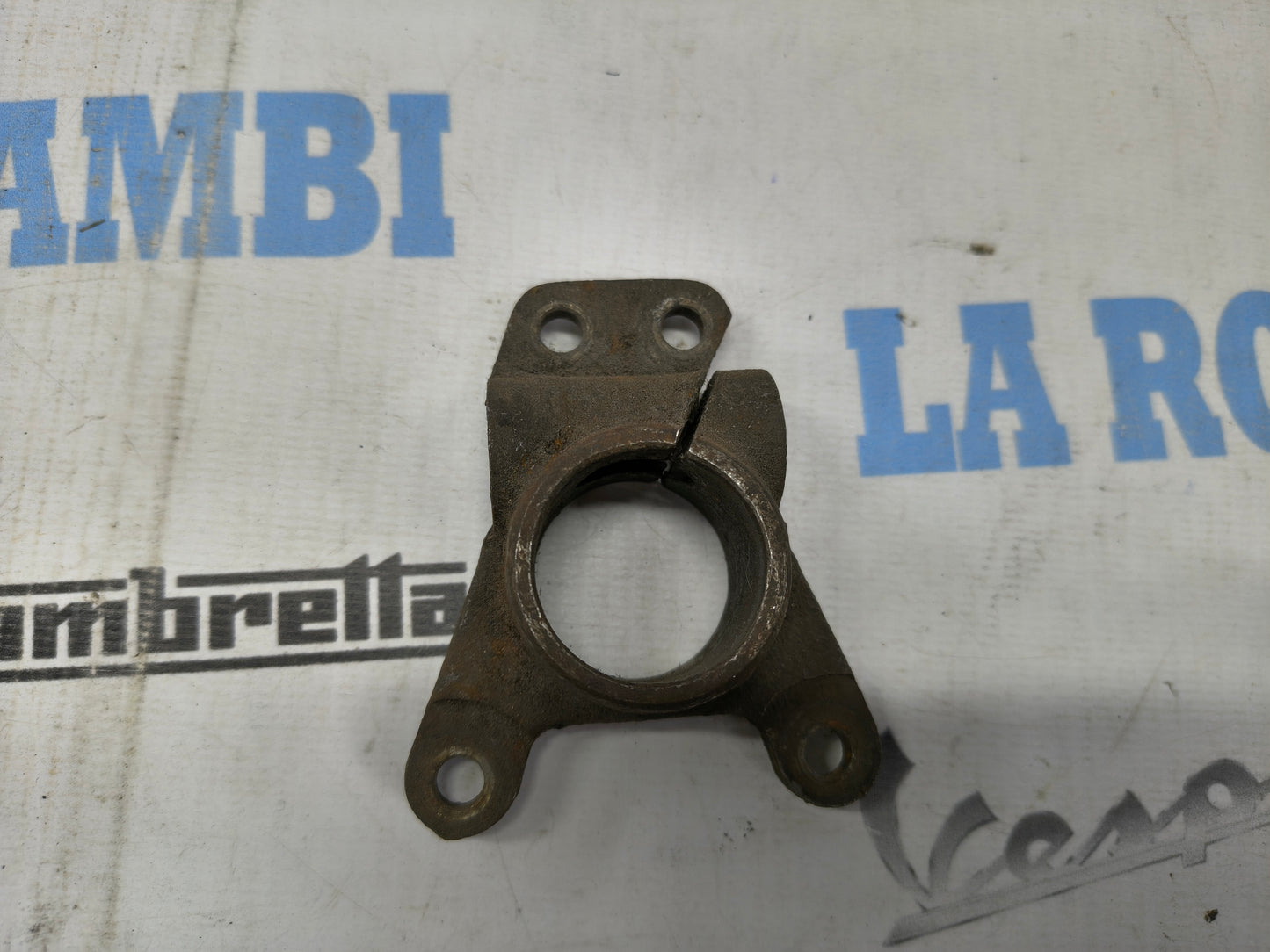 Morsetto manubrio Lambretta LI 125/150 - TV 175 Serie 1 - R.O 15061008