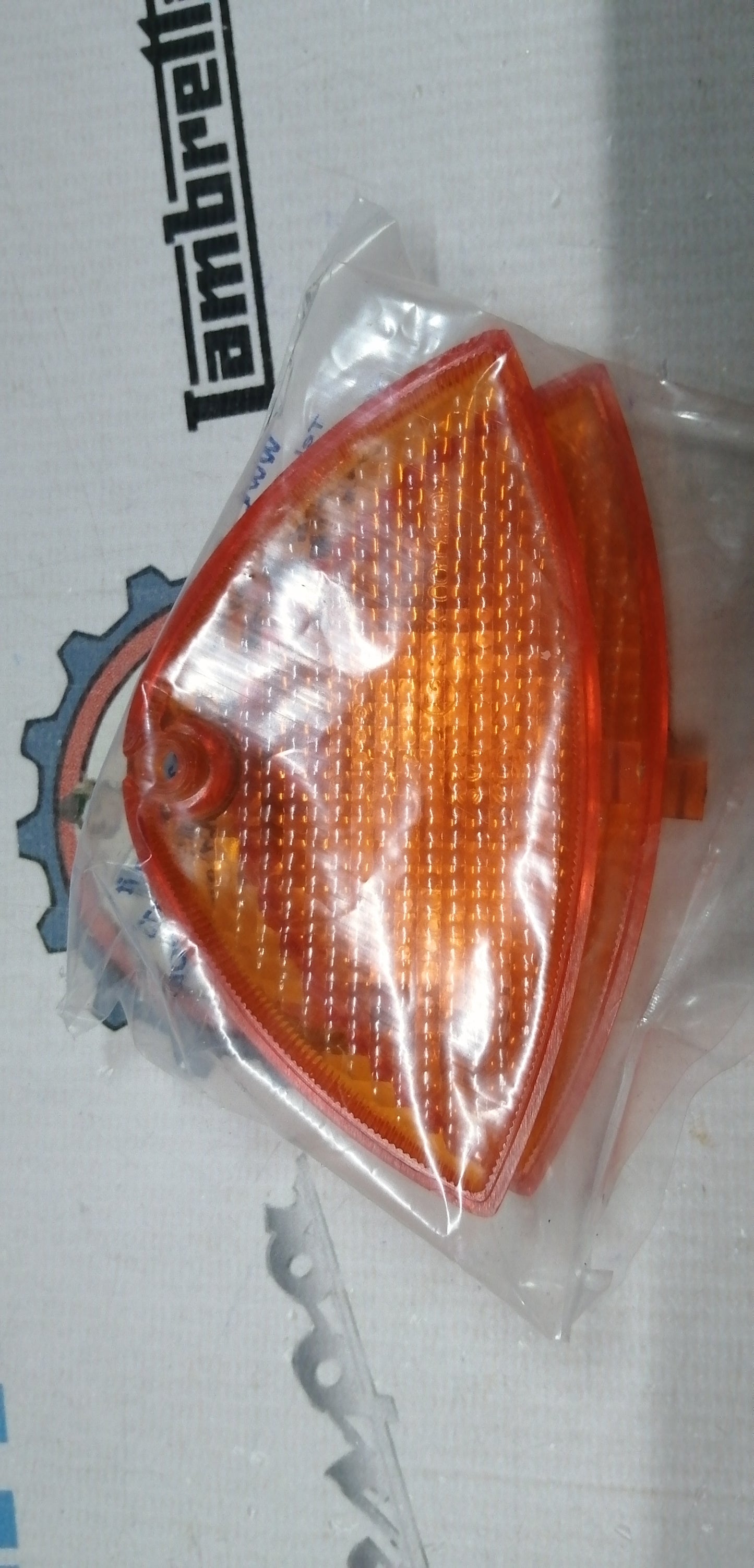 Plastiche Frecce Anteriori PIAGGIO FREE 50