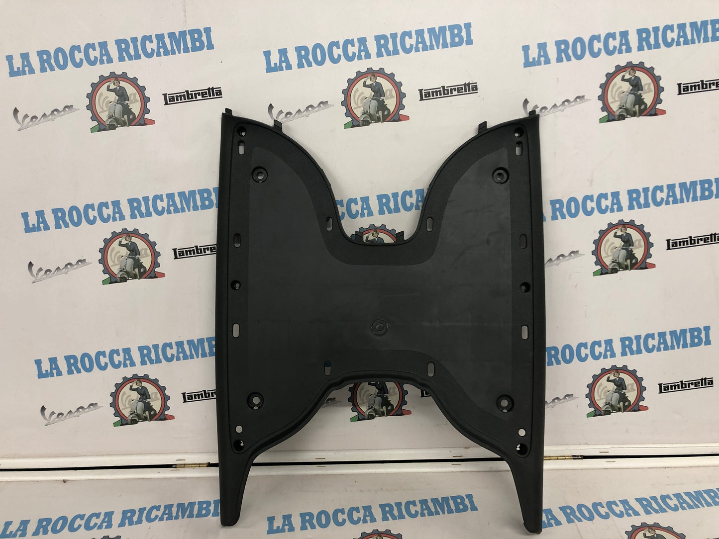 PEDANA PIANALE POGGIAPIEDI GRIGIO APRILIA SCARABEO 50