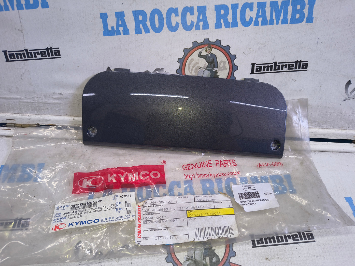 COPERCHIO BATTERIA GRIGIO KYMCO PEOPLE - 00161336K