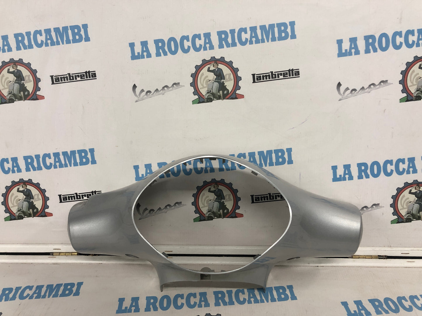 PORTAFANALE ANTERIORE GRIGIO KYMCO PEOPLE