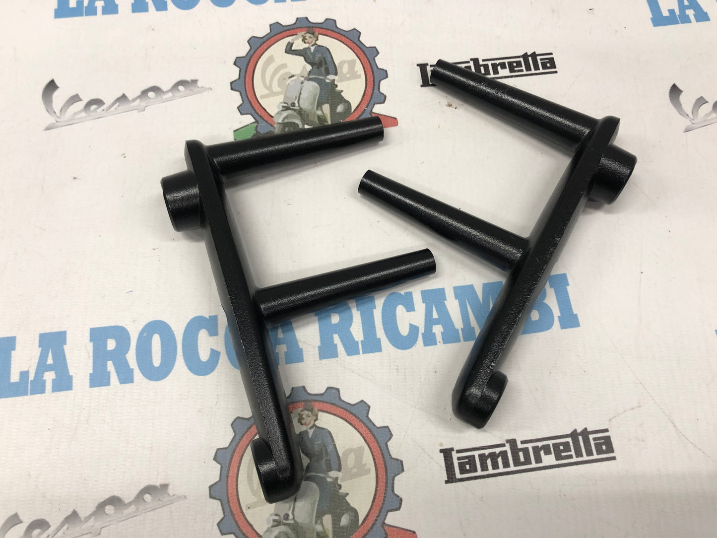 Coppia Supporti Parabrezza Yamaha XC 300 Versity del 2004