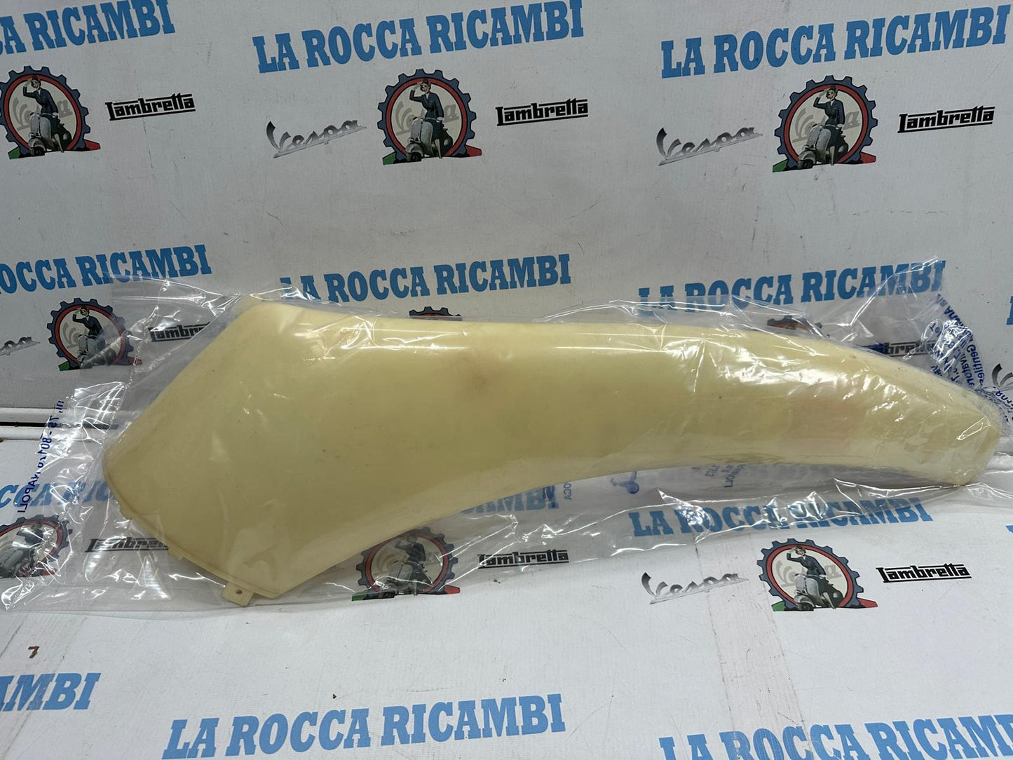 Carterino Fiancata Laterale SX Piaggio Free - 9165005