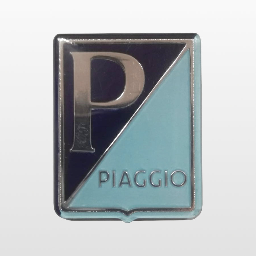 Adesivo Resinato In Plastica Scudetto PIAGGIO 38 x 48 Vespa