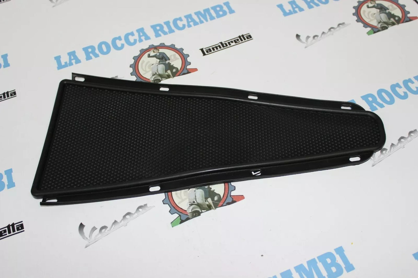 Tappetino Centrale Gomma Vespa VBA/VBB/VNB/SUPER/GT/GTR/SPRINT/RALLY/180SS/GL