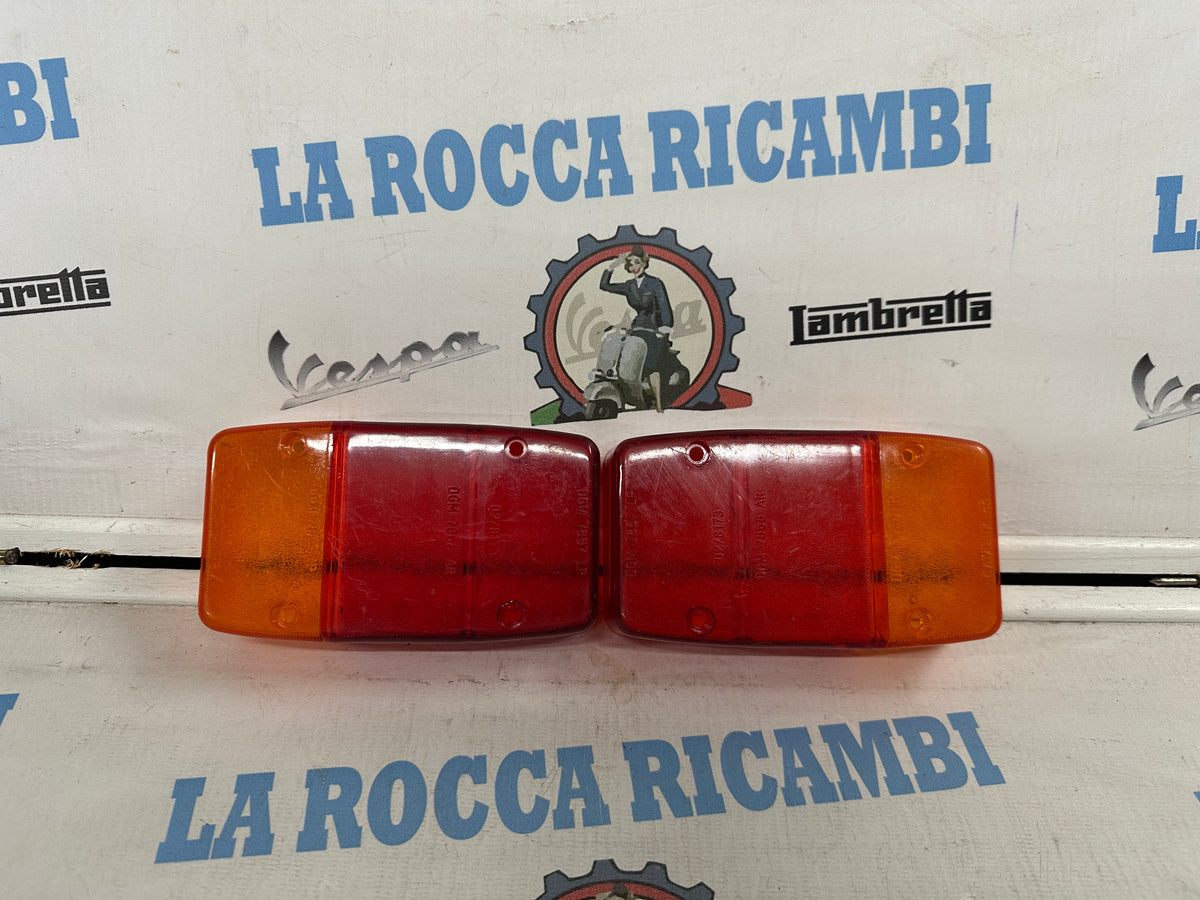 PLASTICHE FANALINI POSTERIORI APE 400/400R/MP500-MPV600-CAR P2 CATALUX