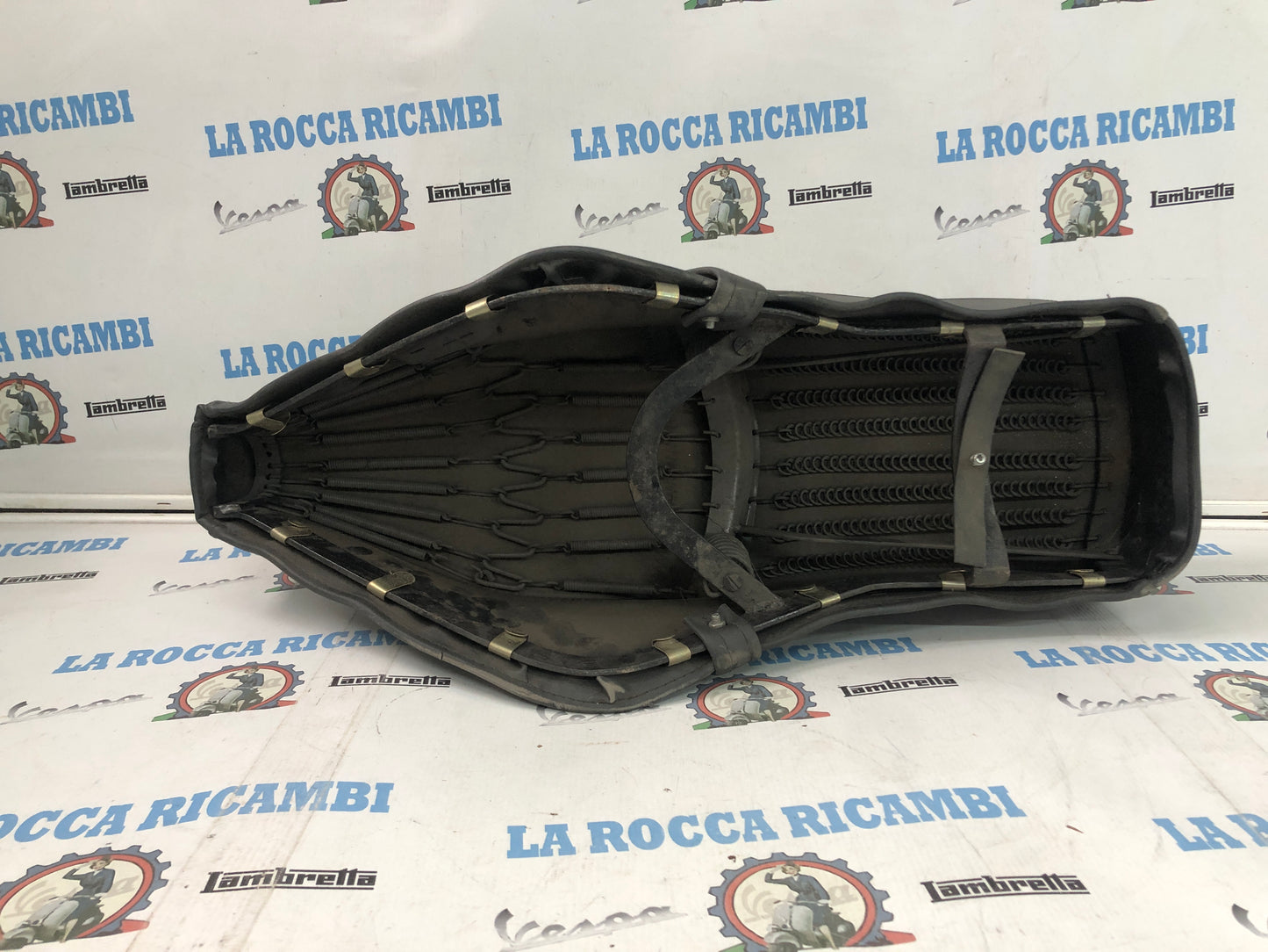 Sella Giuliari per MOTO GUZZI