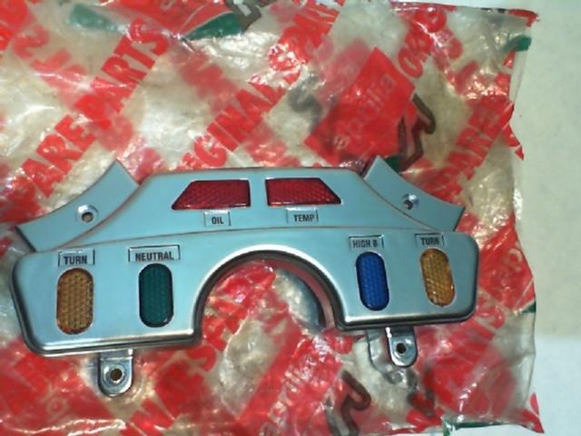 COPERCHIO SPIE APRILIA RED ROSE 8212161