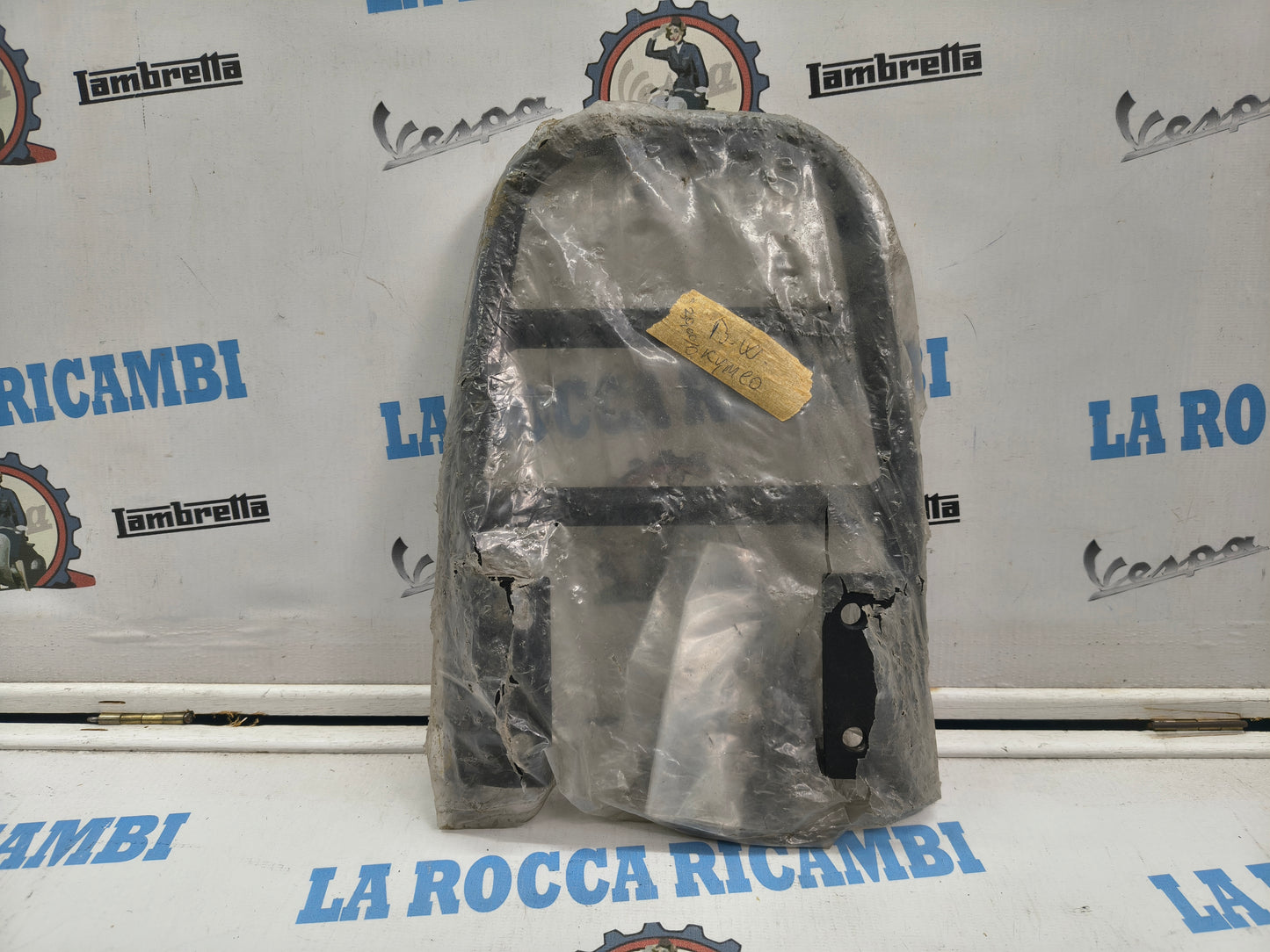 Porta bauletto Kymco Bet & Win 125 / 150 (Completo di staffe)