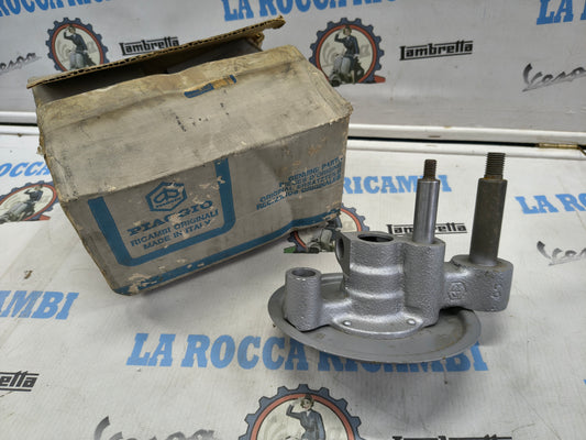 Braccio oscillante / mozzo ruota anteriore Vespa 50 L / N / R / SPECIAL / ET3 / PK S 50 / PX XL 50 - 216322