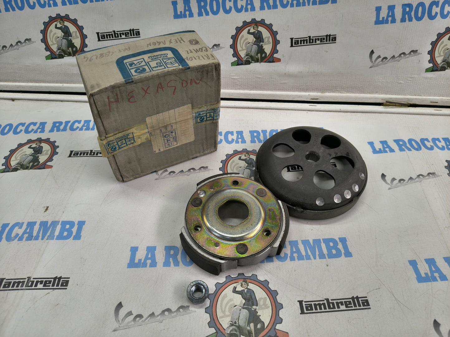 GRUPPO FRIZIONE + CAMPANA
PIAGGIO LIBERTY 125/ SFERA 125/ HEXAGON 125/ VESPA ET4 125