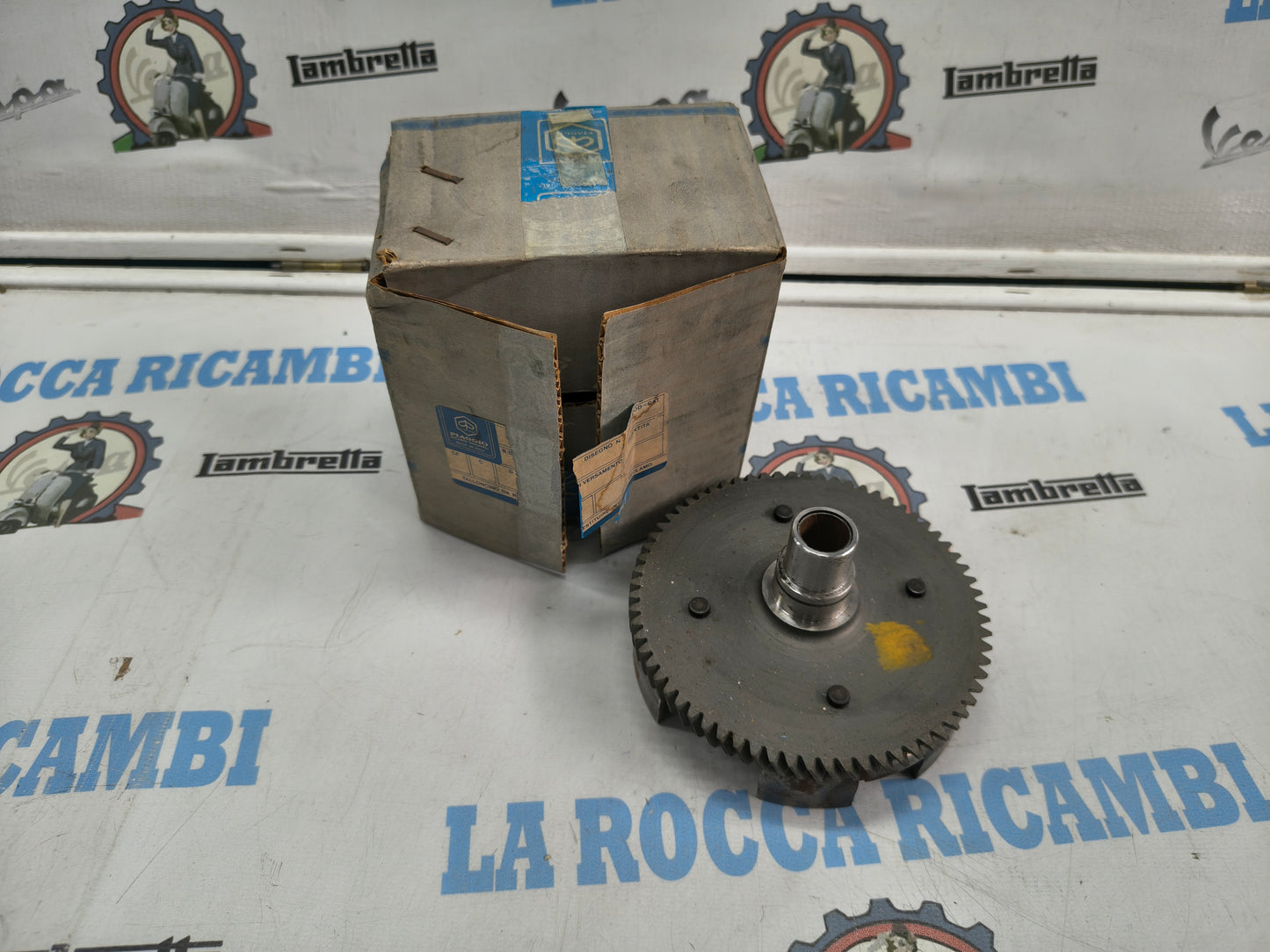 CAMPANA FRIZIONE PER PIAGGIO VESPA 50 1967-1982 -APE 50 TL4T - TL3T RIF 113622