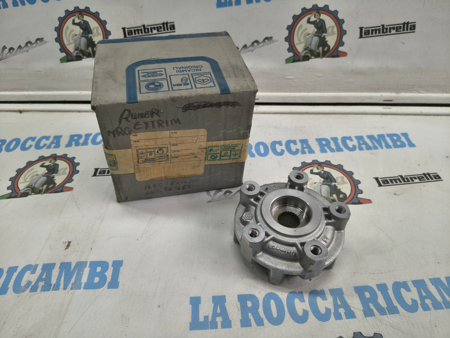 Mozzetto ruota posteriore GILERA RUNNER 561463