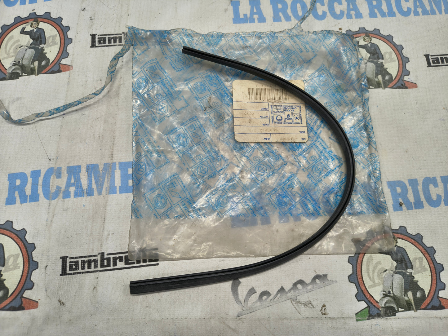 GUARNIZIONE COPERCHIO FILTRO ARIA APE 50 PIAGGIO 119063