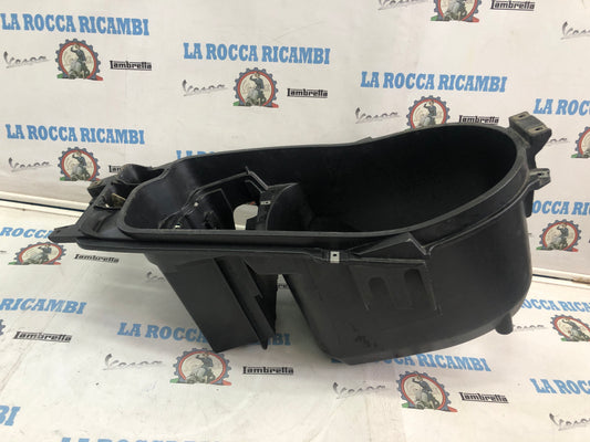 VANO PORTACASCO ORIGINALE GILERA RUNNER 50 /  575251