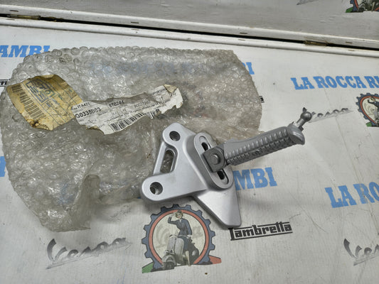 PEDANA DESTRA COMPLETA ORIGINALE PIAGGIO GILERA DNA CM012502 970244