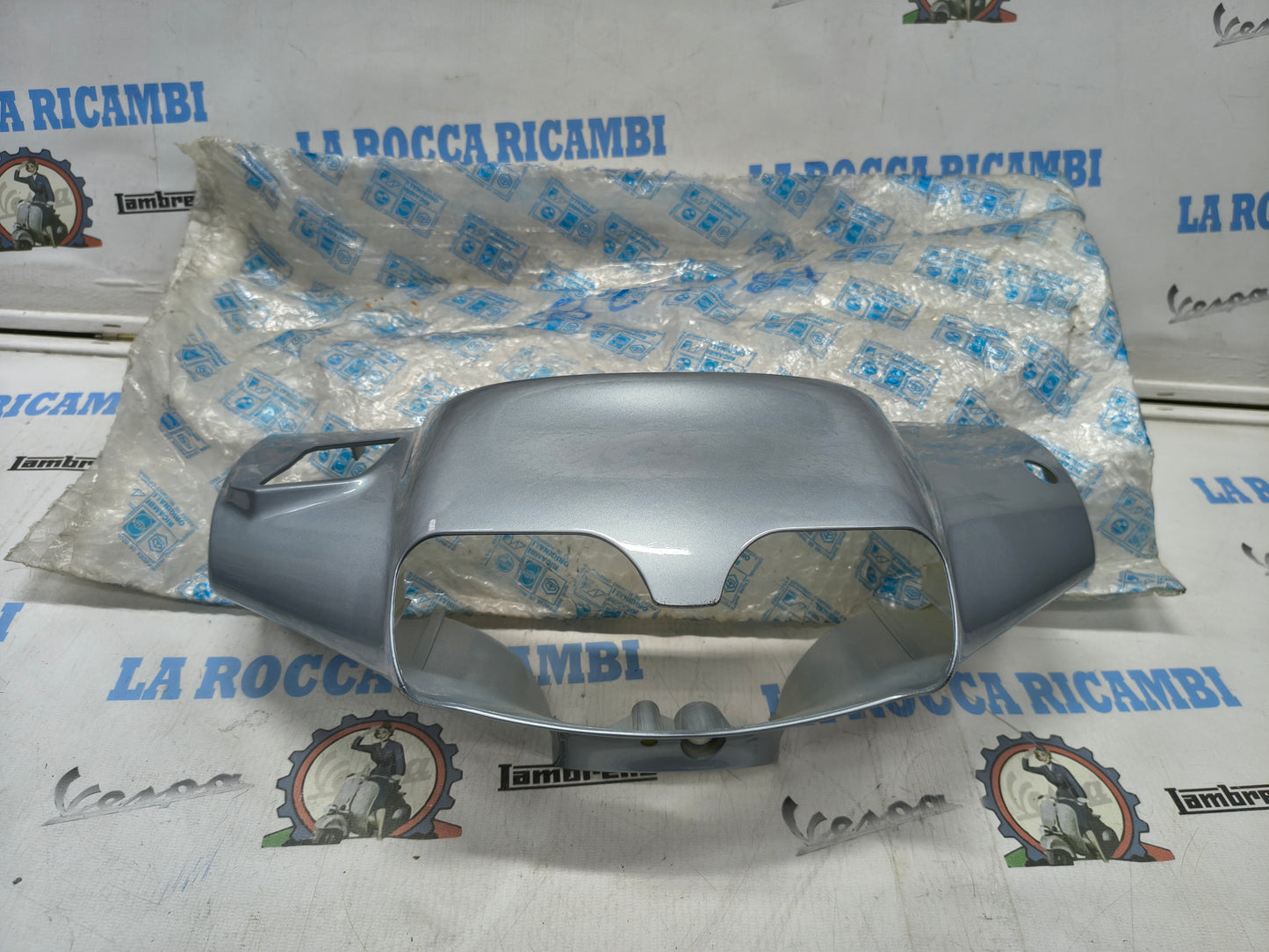COPRIMANUBRIO PIAGGIO ZIP RST 926700