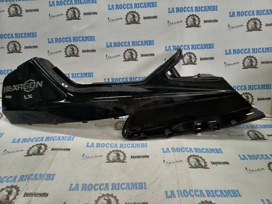 CARENA POSTERIORE DESTRO ORIGINALE PIAGGIO HEXAGON 820600