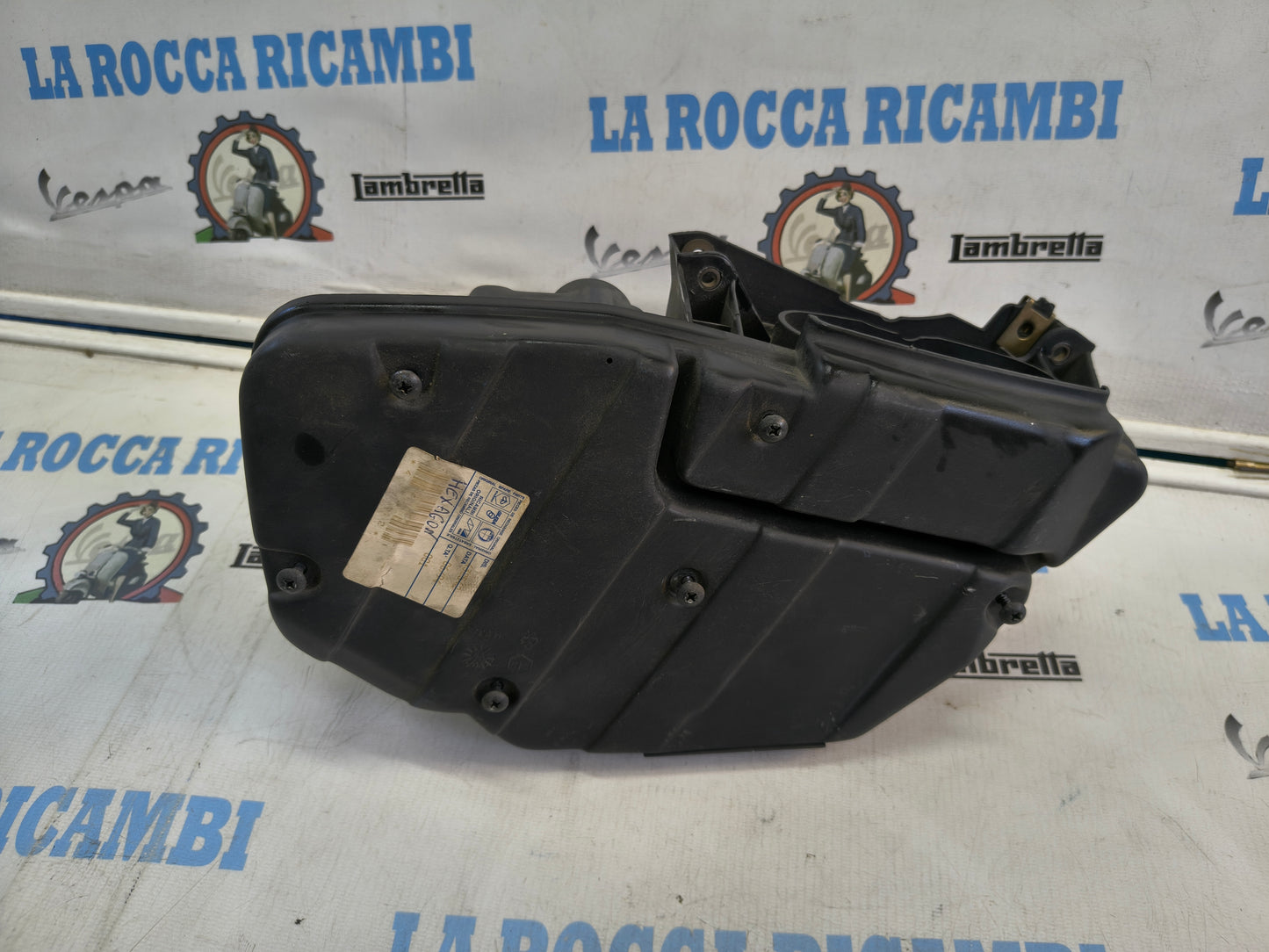 SCATOLA FILTRO ARIA HEXAGON PIAGGIO 432542