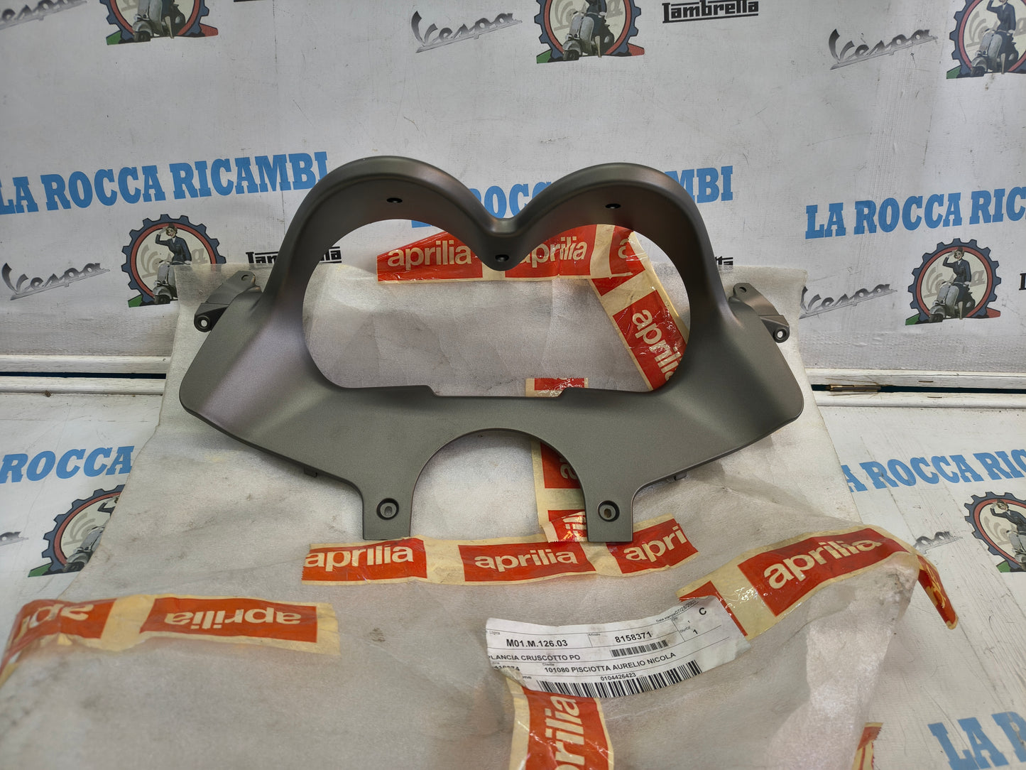 Coperchio strumentazione contachilometri APRILIA ATLANTIC 8158371