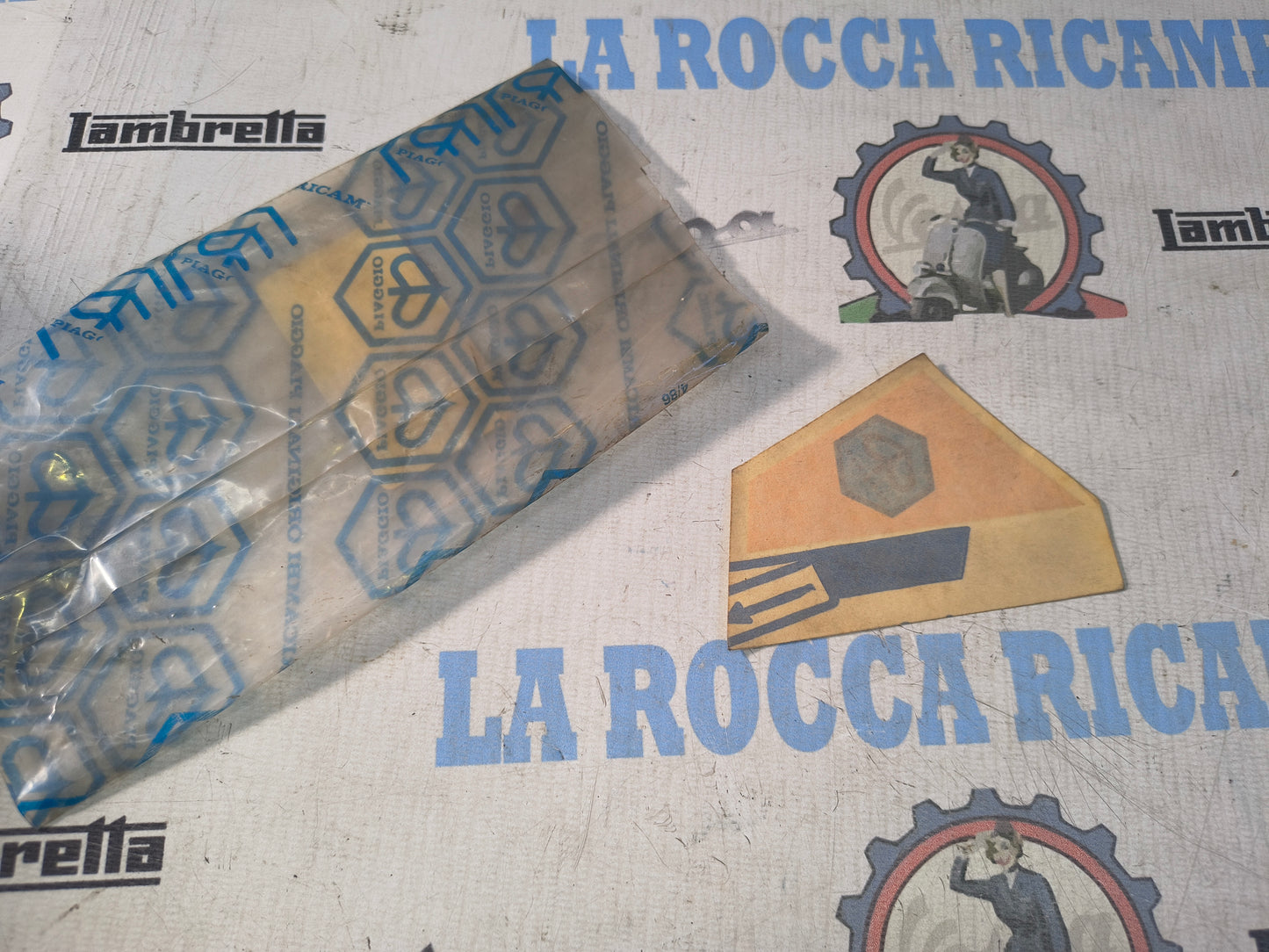 ADESIVO PIAGGIO SUPERBRAVO ORIGINALE 226223