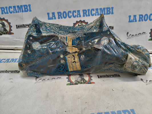 Corpo manubrio Originale
Piaggio VESPA T5 PX 125 T5
versione con avviamento
elettrico r.o. 226308 2263085