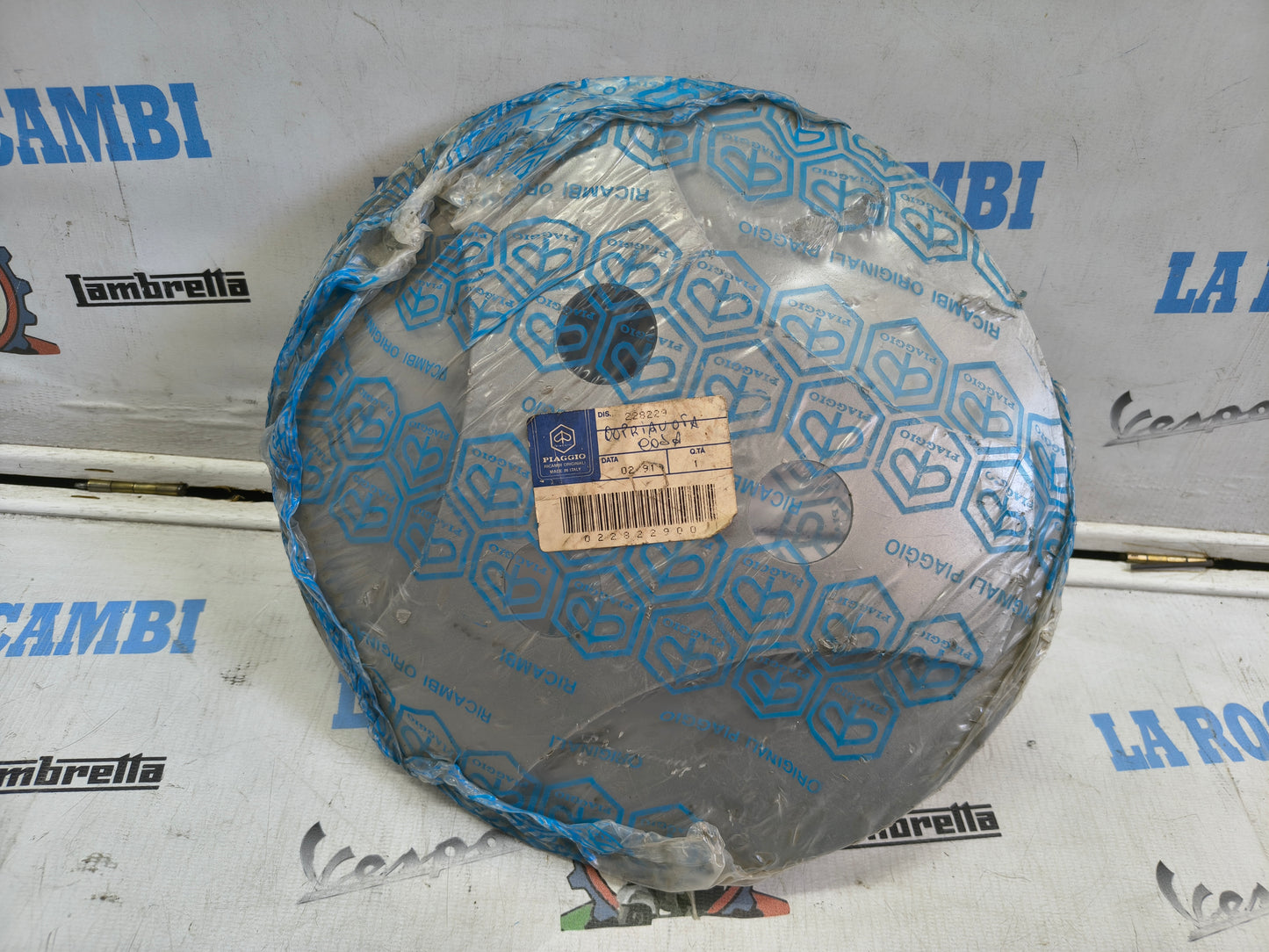 Copri cerchio / Borchia ruota Vespa COSA 125 / 150 / 200 Originale 228229