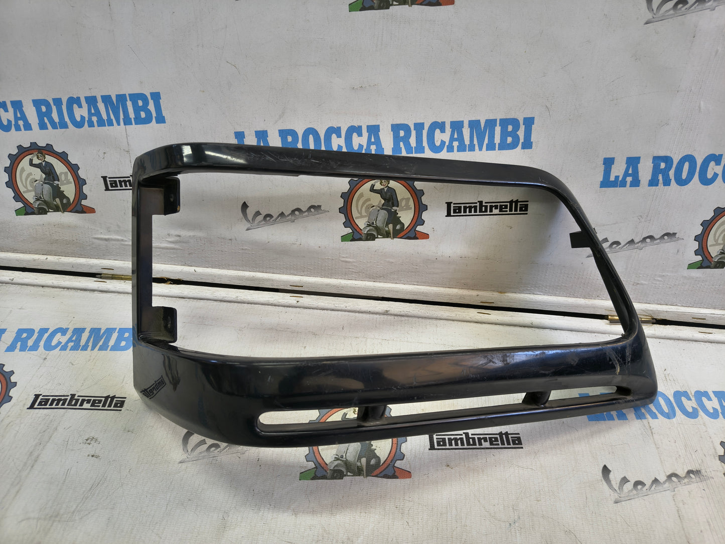 GHIERA CORNICE FARO ORIGINALE PIAGGIO PIAGGIO PORTER 1000-1300 PICK VAN 565973
